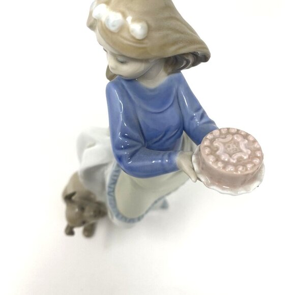 NAO By Lladro Puppy's Birthday Girl #1045 Preowned Vintage Collectible - Picture 4 of 10